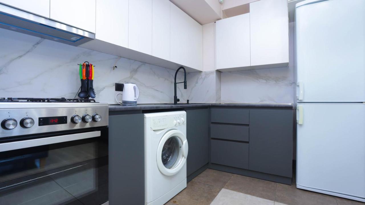 יירבאן Stay Inn Apartments On Amiryan 15 מראה חיצוני תמונה