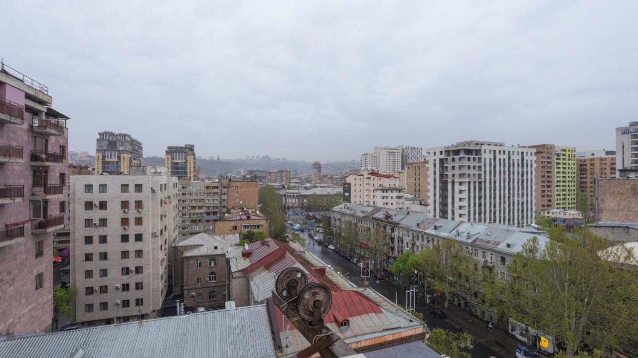 יירבאן Stay Inn Apartments On Amiryan 15 מראה חיצוני תמונה