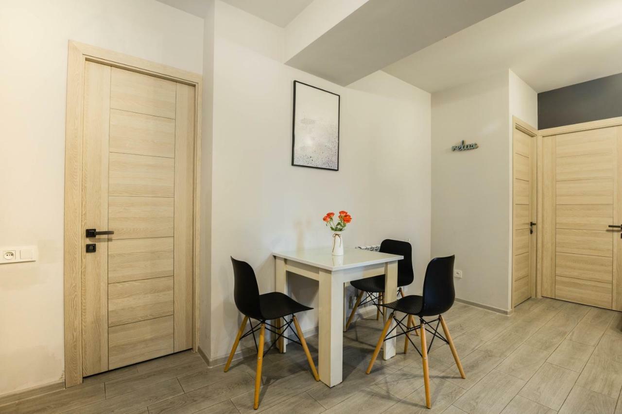 יירבאן Stay Inn Apartments On Amiryan 15 מראה חיצוני תמונה